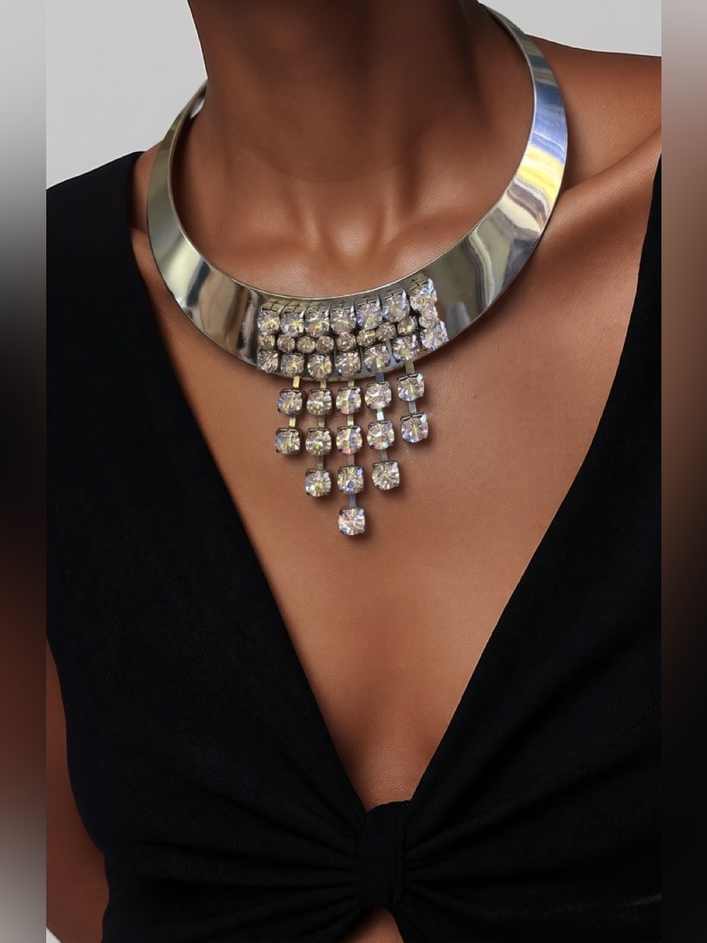 Silver Rhinestone  Chocker Necklace. NWOT